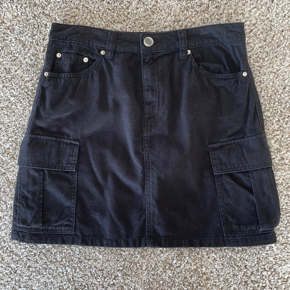 Black h&m mini skirt